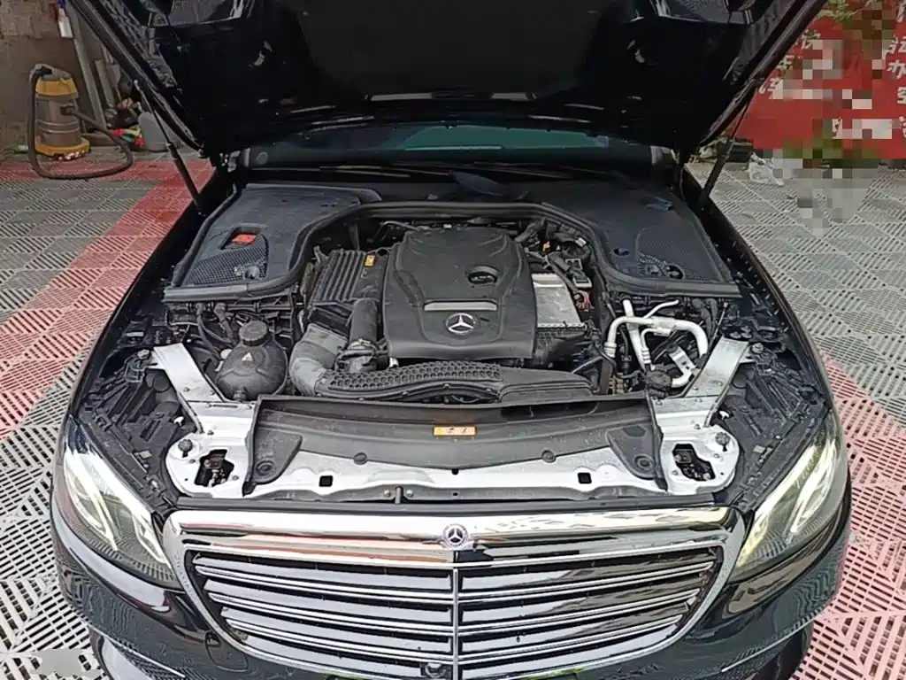 Mercedes-Benz E-Class — миниатюра 20