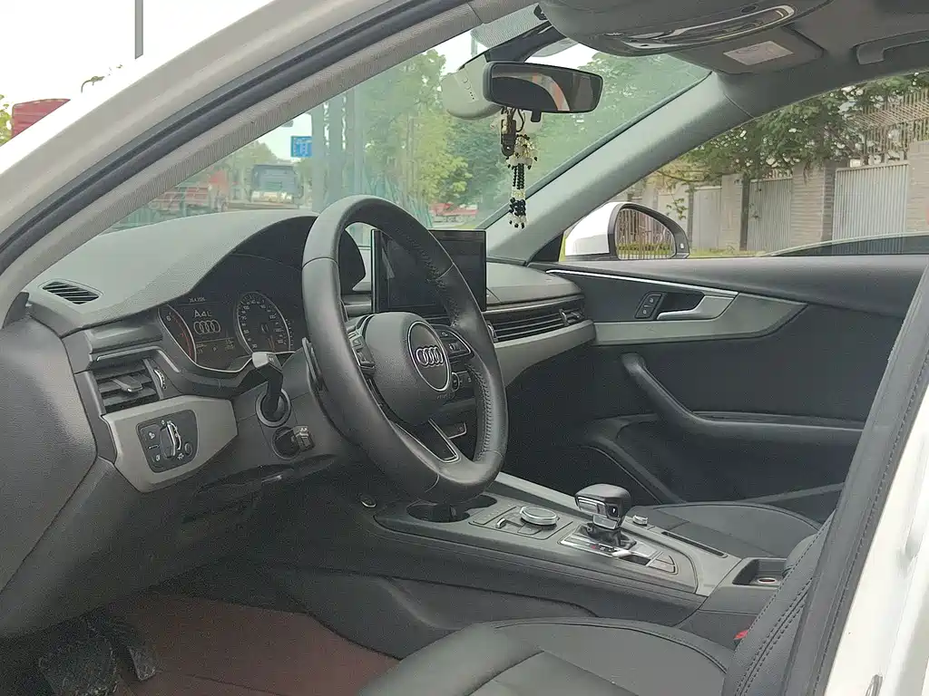 Audi A4L — миниатюра 14