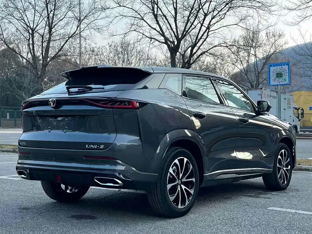 CHANGAN UNI Z NEW ENERGY