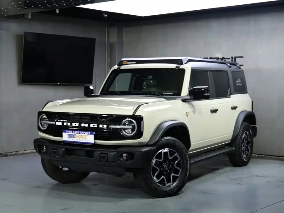 Ford Bronco 2024