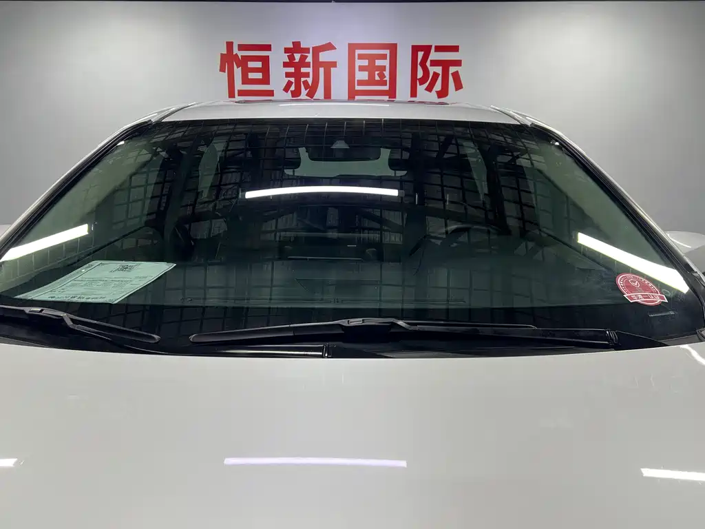 Toyota Granvia — миниатюра 3