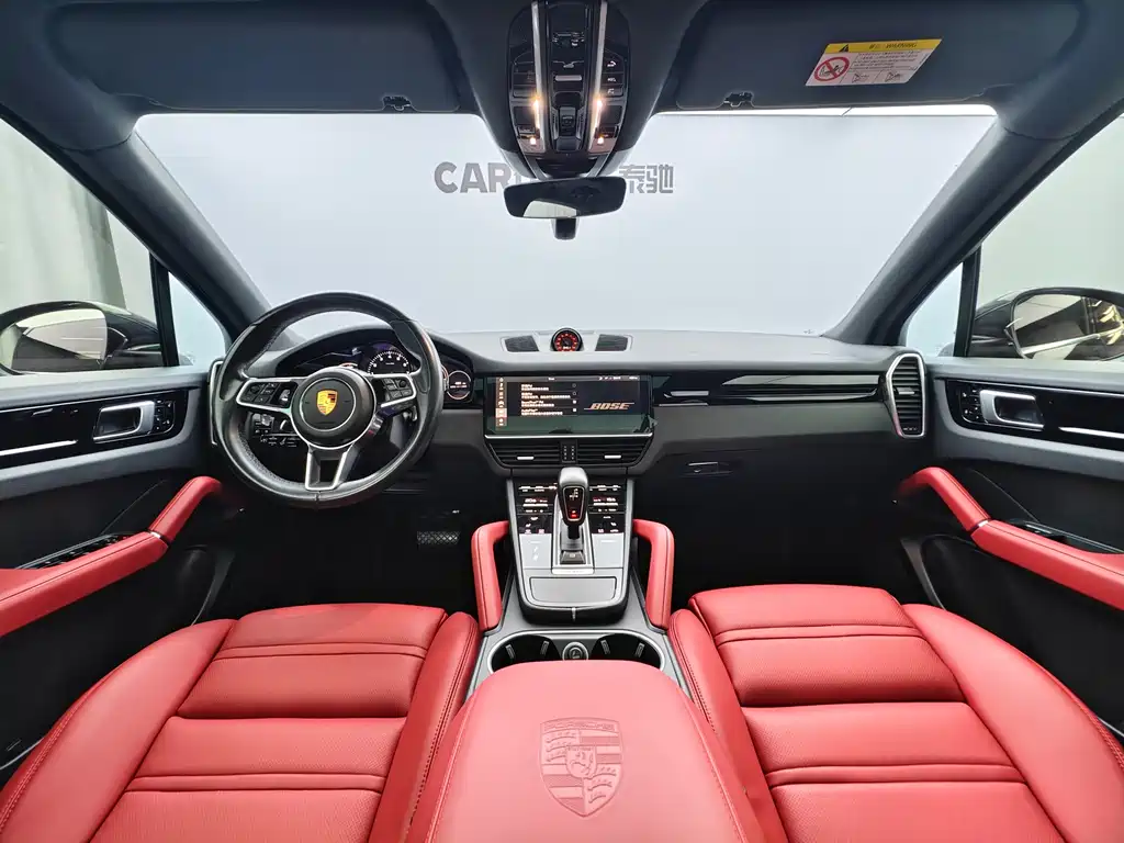 Porsche Cayenne — миниатюра 5