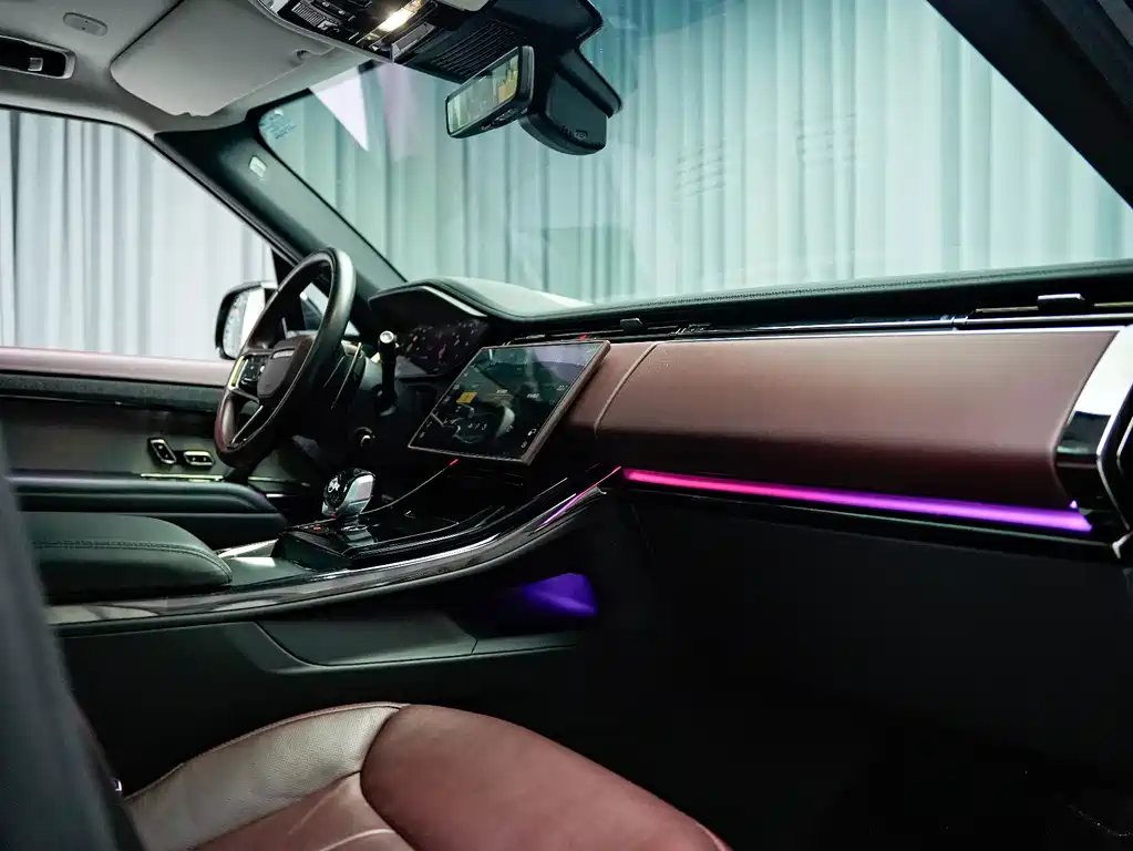 Land Rover Range Rover Sport 2024 — фото 16