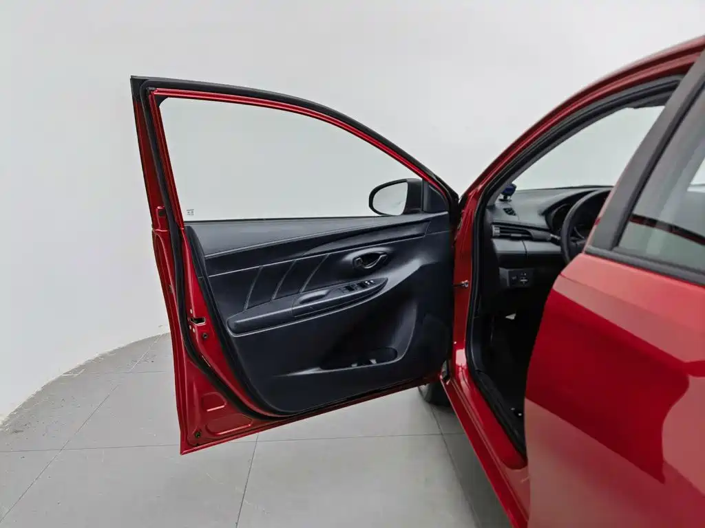 Toyota Vios — миниатюра 8