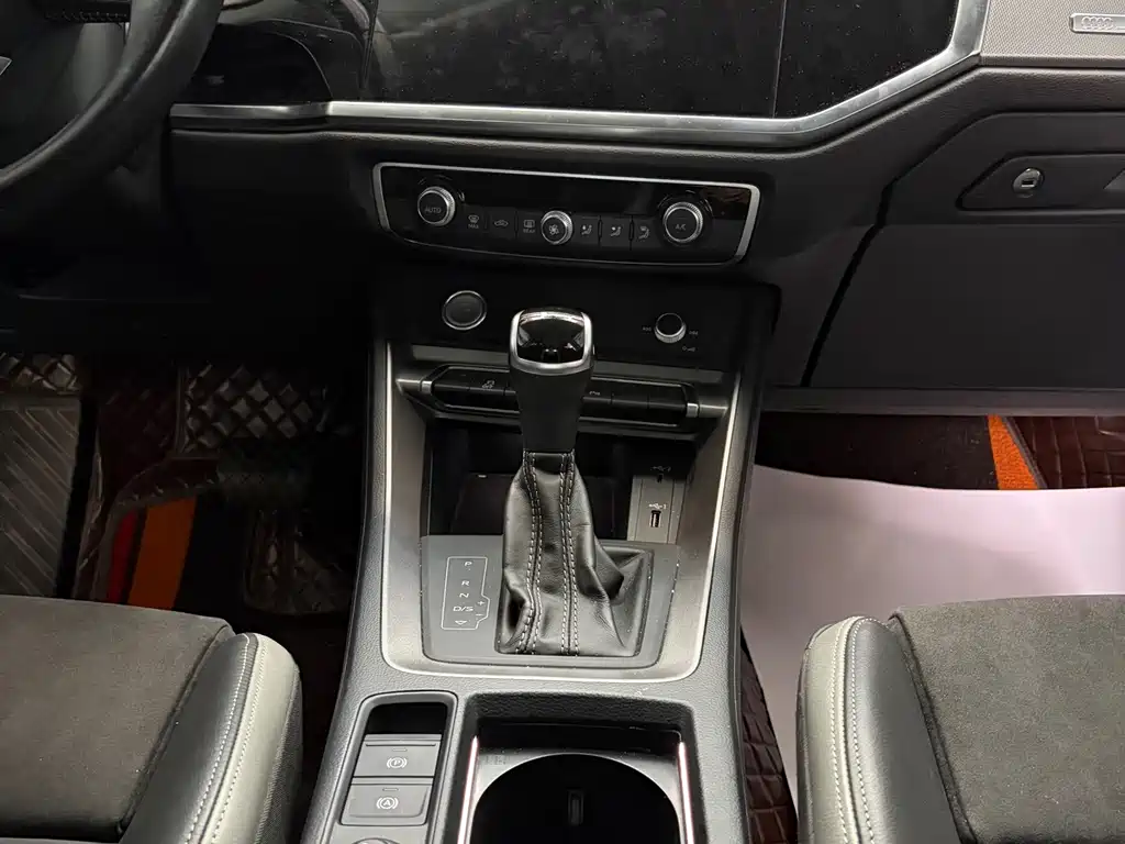 Audi Q3 — миниатюра 15