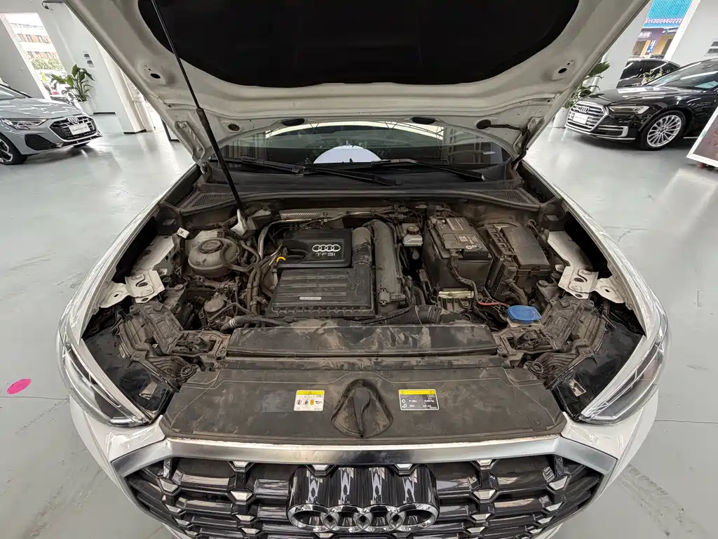 Audi Q3 — миниатюра 12
