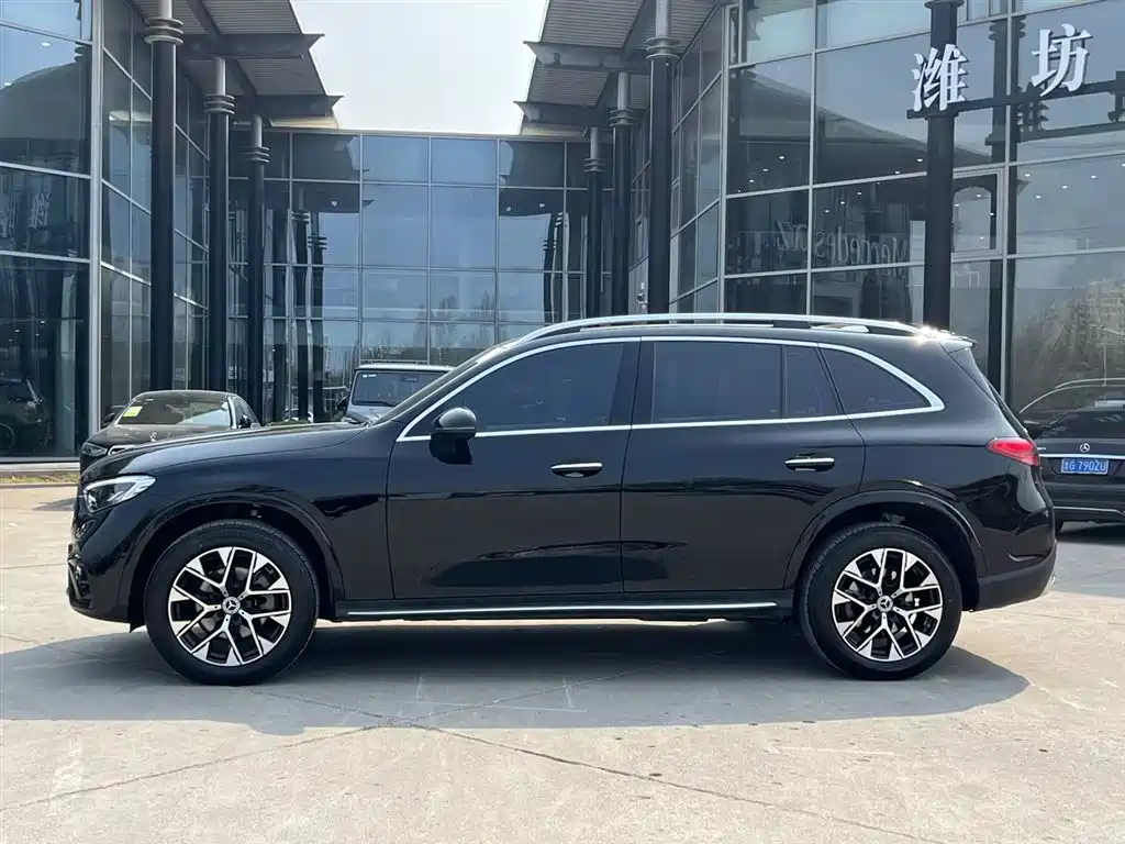 Mercedes-Benz GLC 2024 GLC 260 L 4MATIC Luxury 7 мест