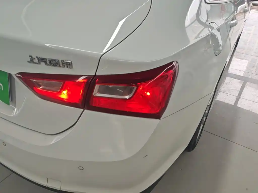 Chevrolet Malibu XL — миниатюра 8