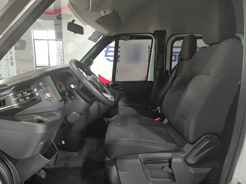 JMC JMC Fushun — миниатюра 15