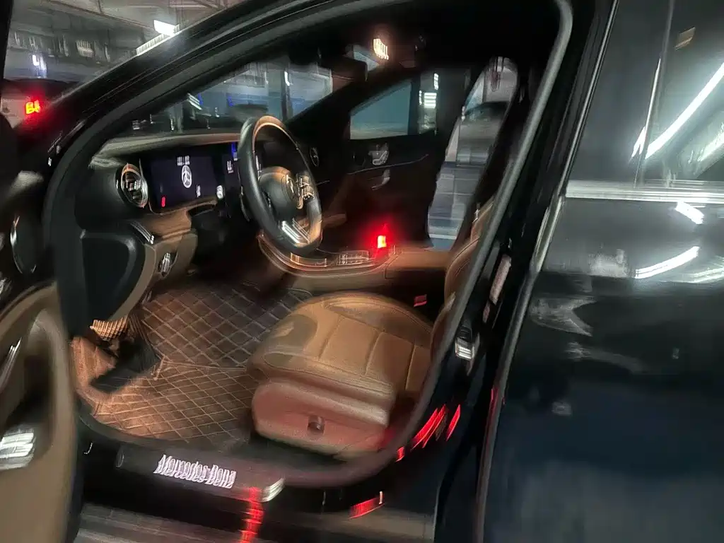 Mercedes-Benz E-Class — миниатюра 2