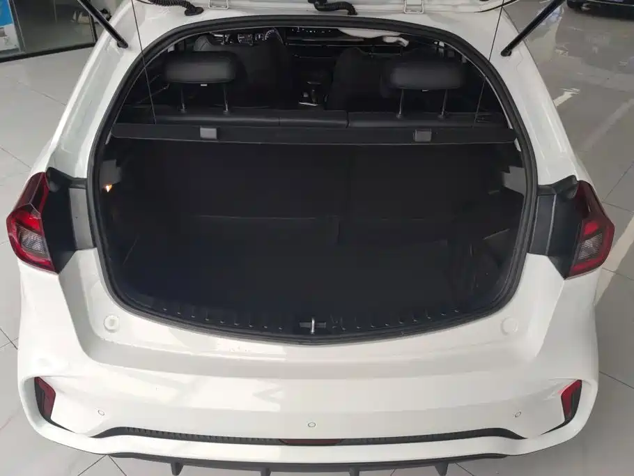 Geely Vision X3 — миниатюра 4