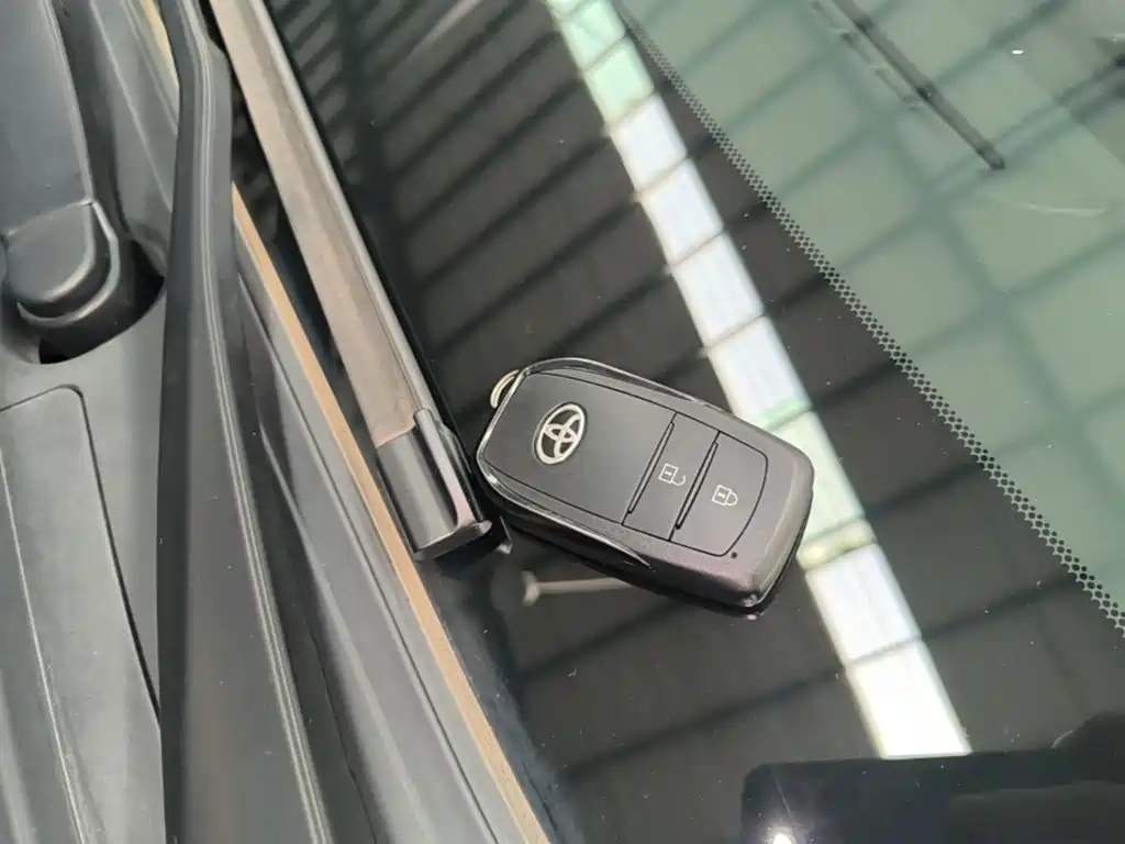 Toyota bZ5 — миниатюра 9