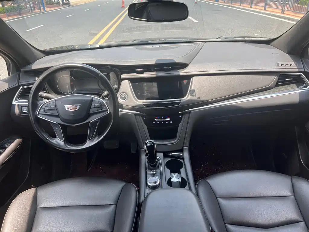 Cadillac XT5 — миниатюра 12