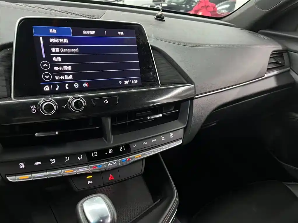 Cadillac CT4 — миниатюра 11