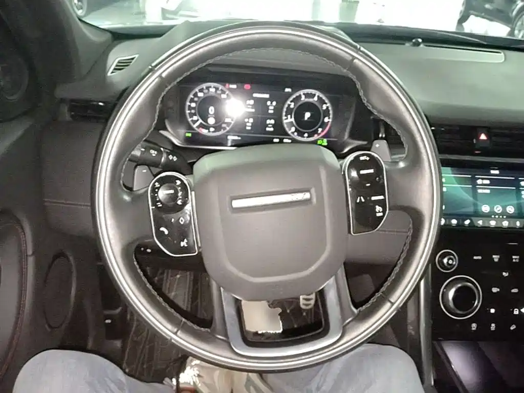 Land Rover Discovery Sport — миниатюра 11