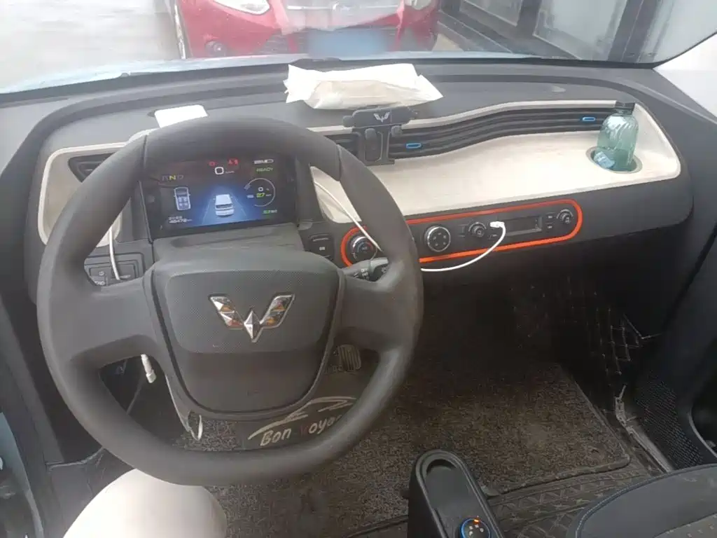 Wuling MINIEV — миниатюра 10