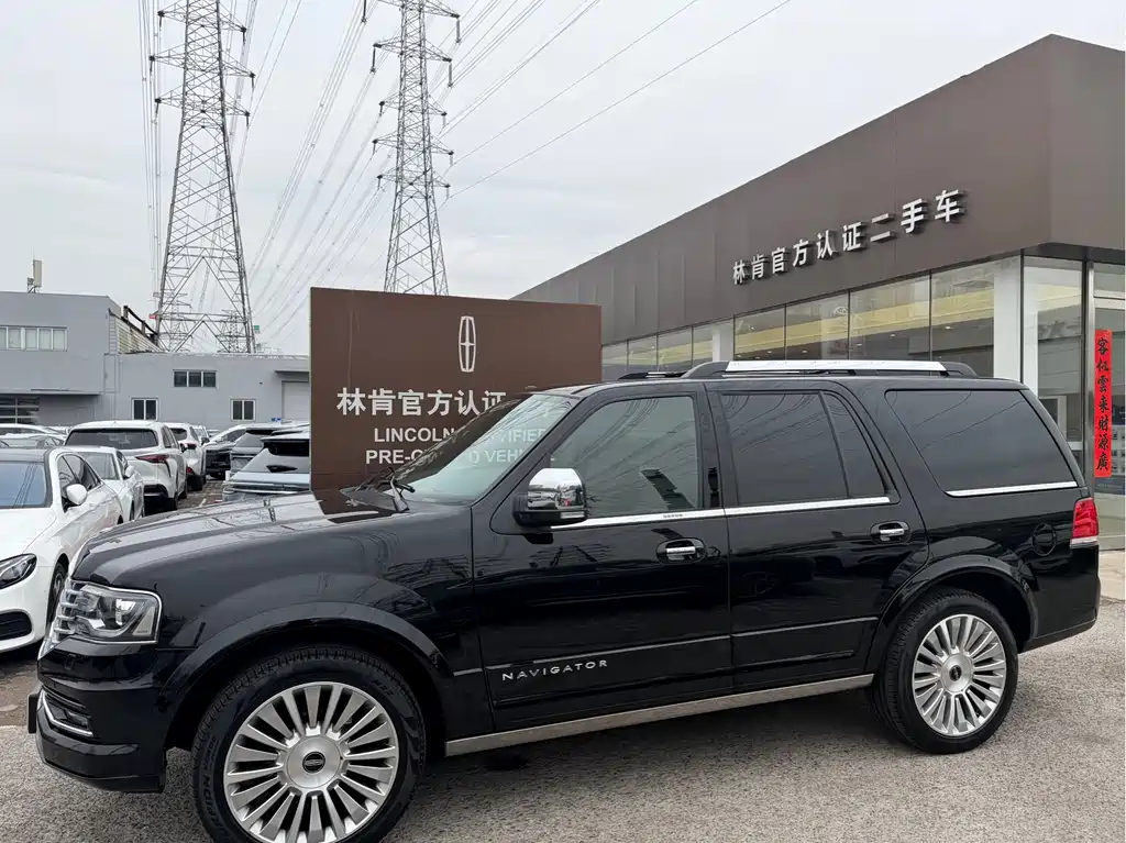 LINCOLN NAVIGATOR