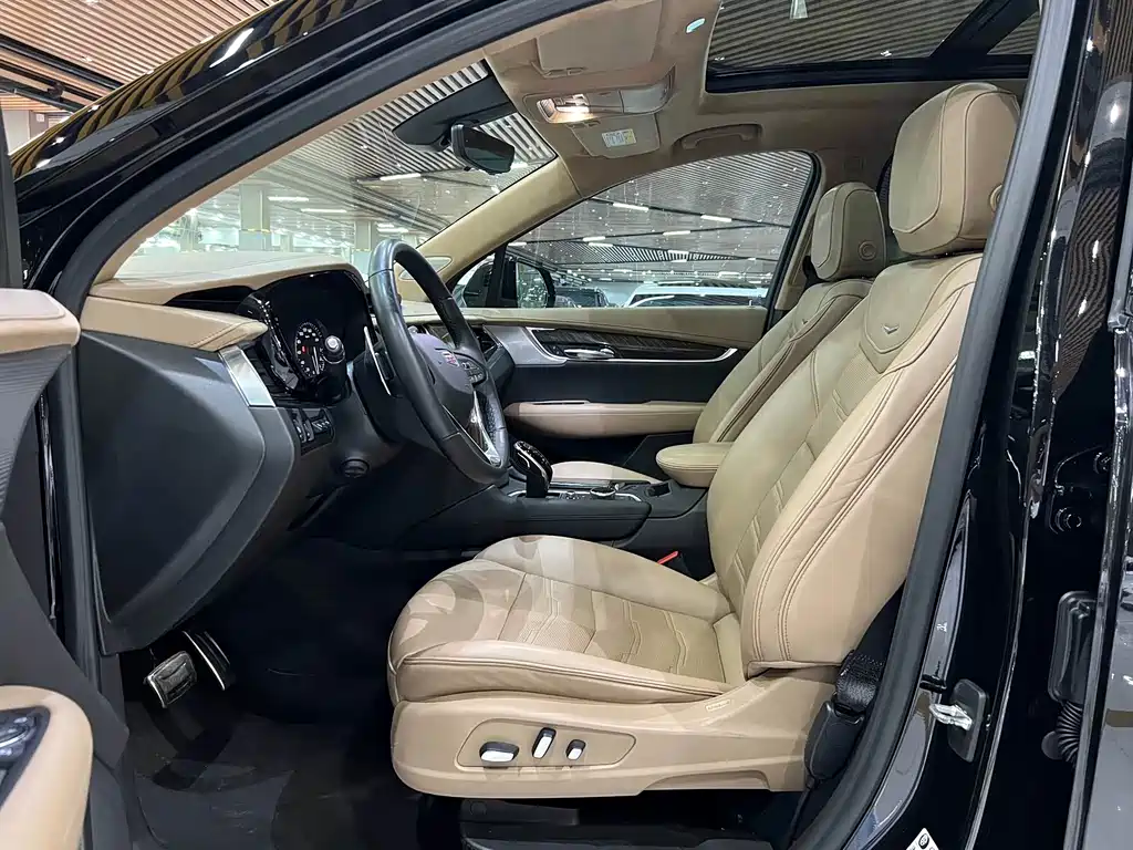 Cadillac XT6 — миниатюра 5