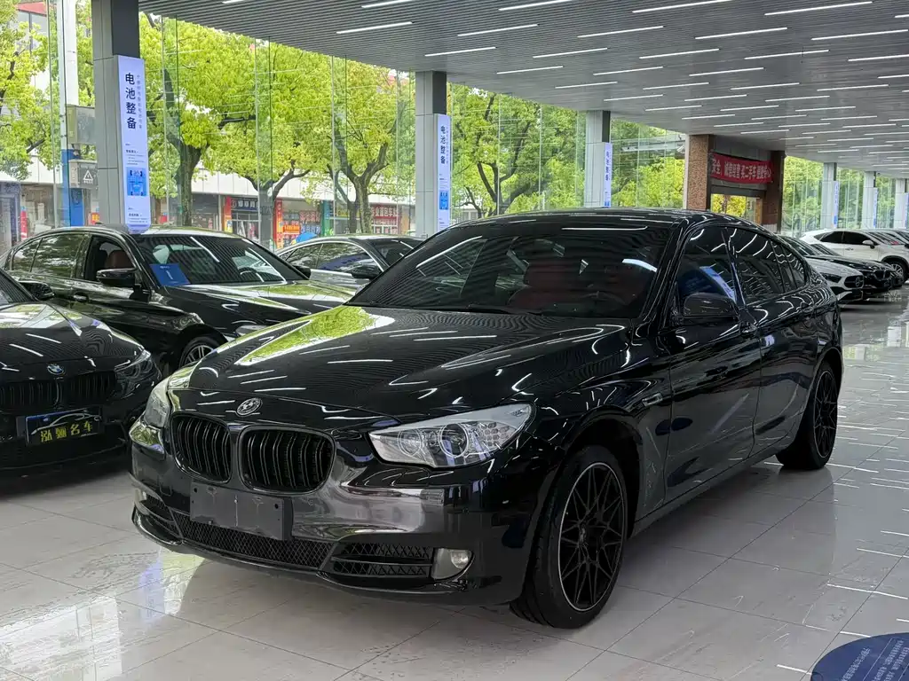 BMW 5 Series GT 2011