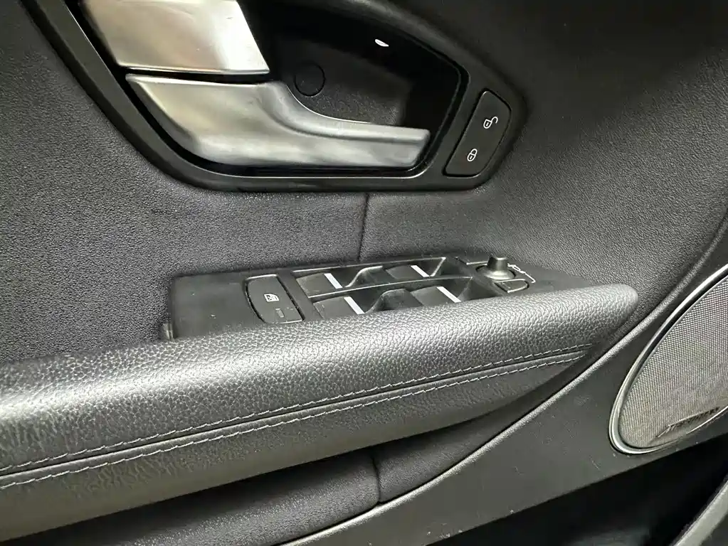 Land Rover Evoque 240PS PURE Elegant Edition, фото 14