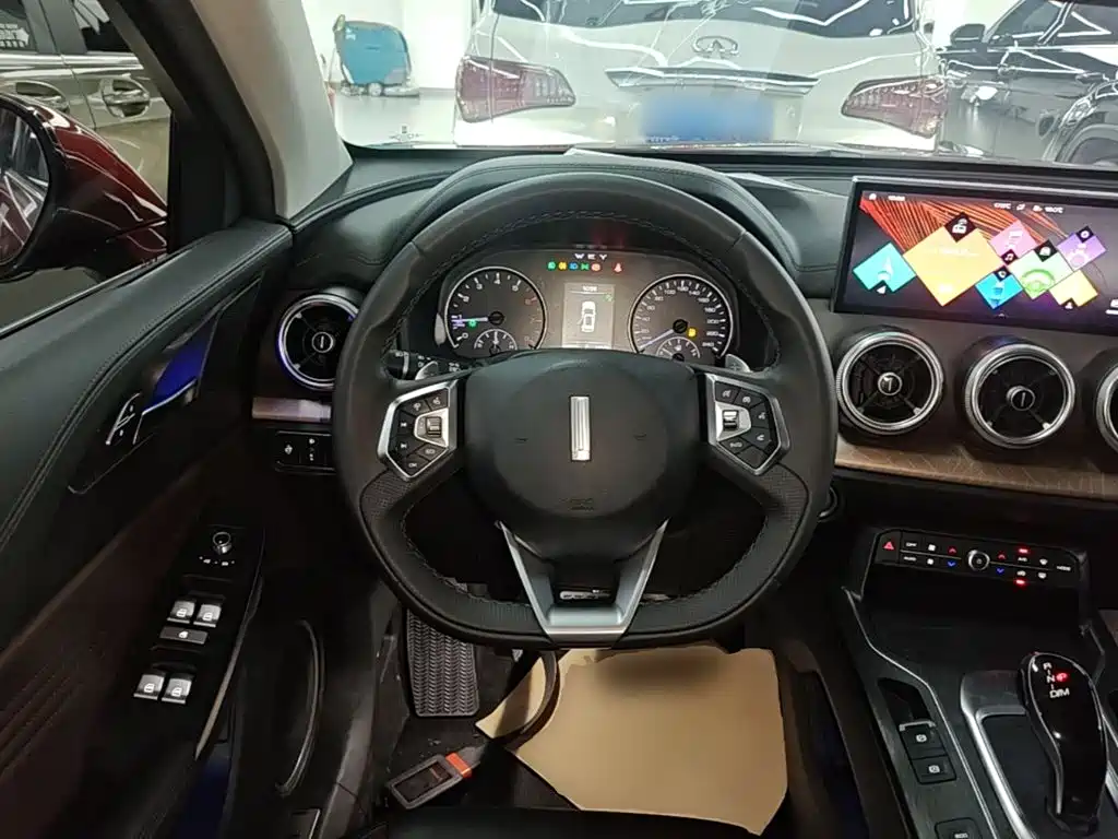 Wey Wey VV5 — миниатюра 11