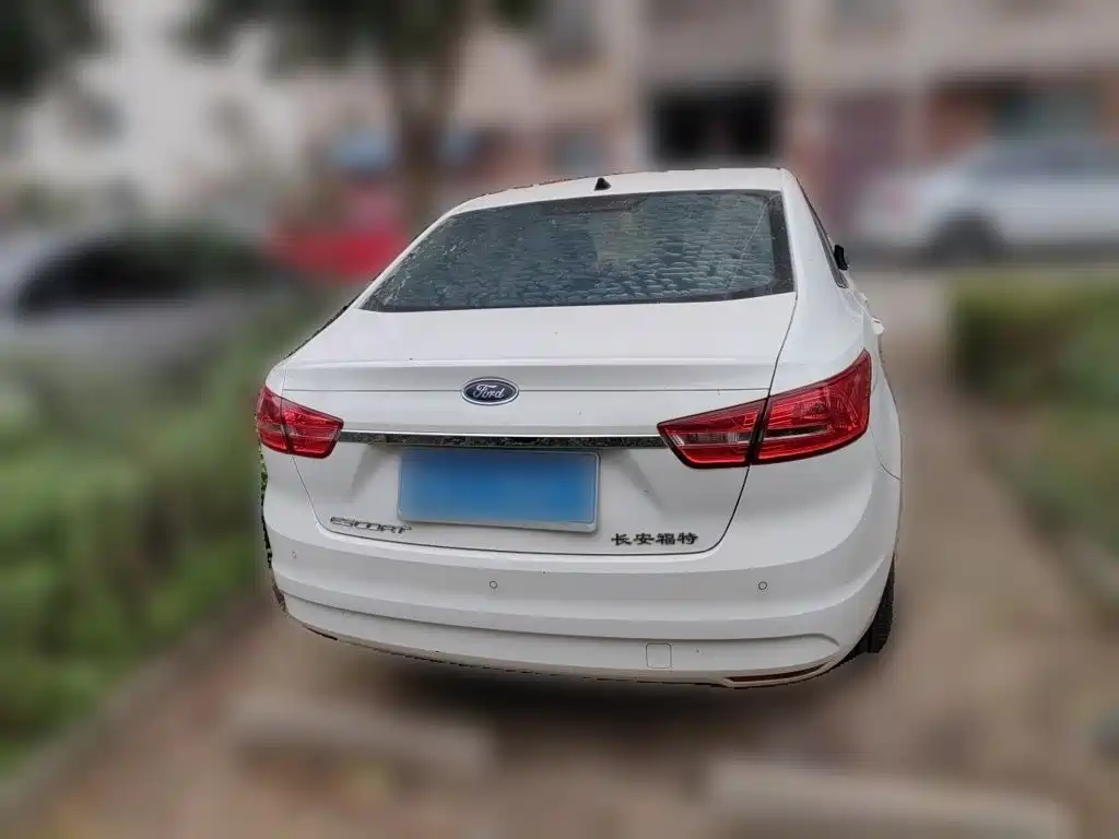 Ford Escort — миниатюра 3