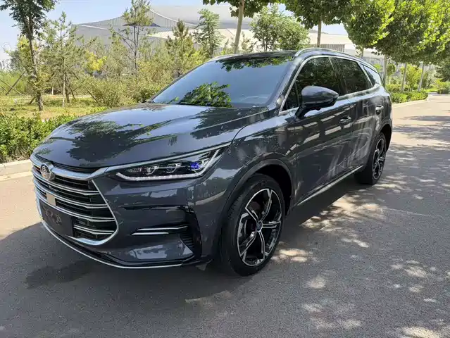 2022 BYD Tang
