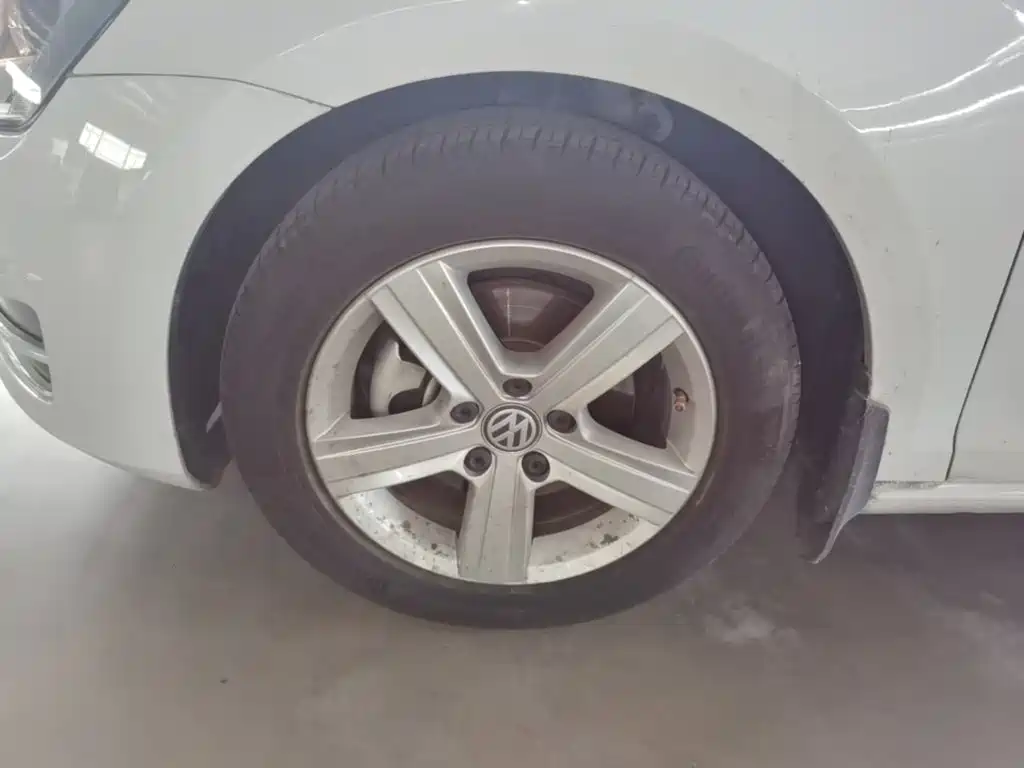 Volkswagen Golf — миниатюра 23