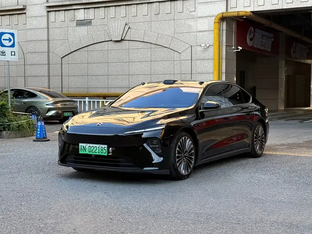 NIO ET7