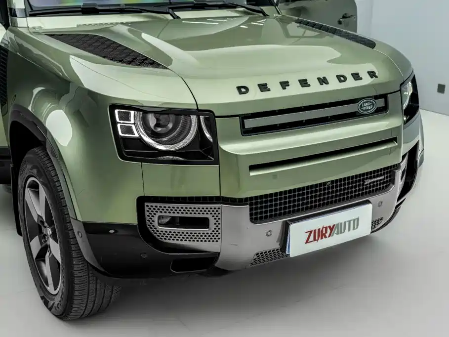 Land Rover Defender 2023 — фото 31