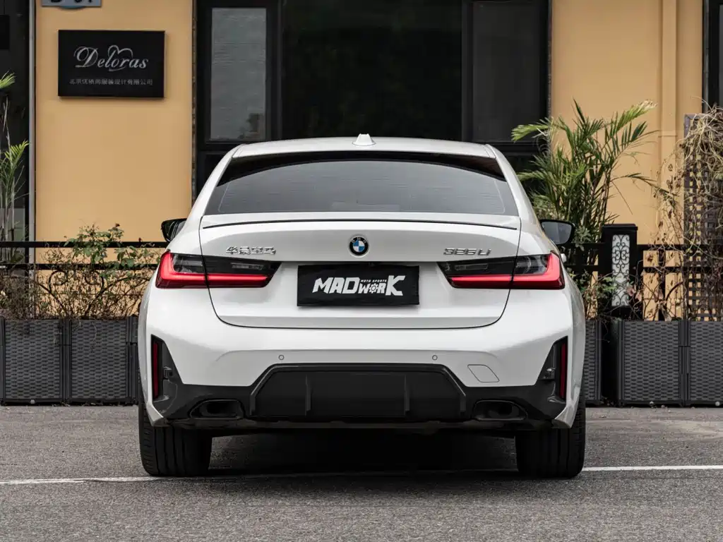 BMW 3 Series — миниатюра 8