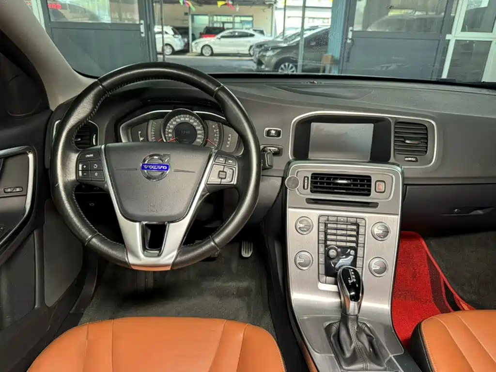 Volvo S60 — миниатюра 17