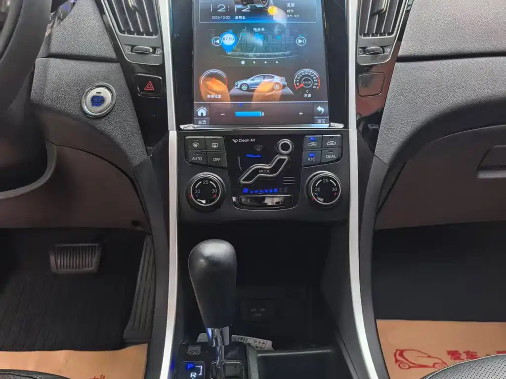 Hyundai Sonata — миниатюра 11