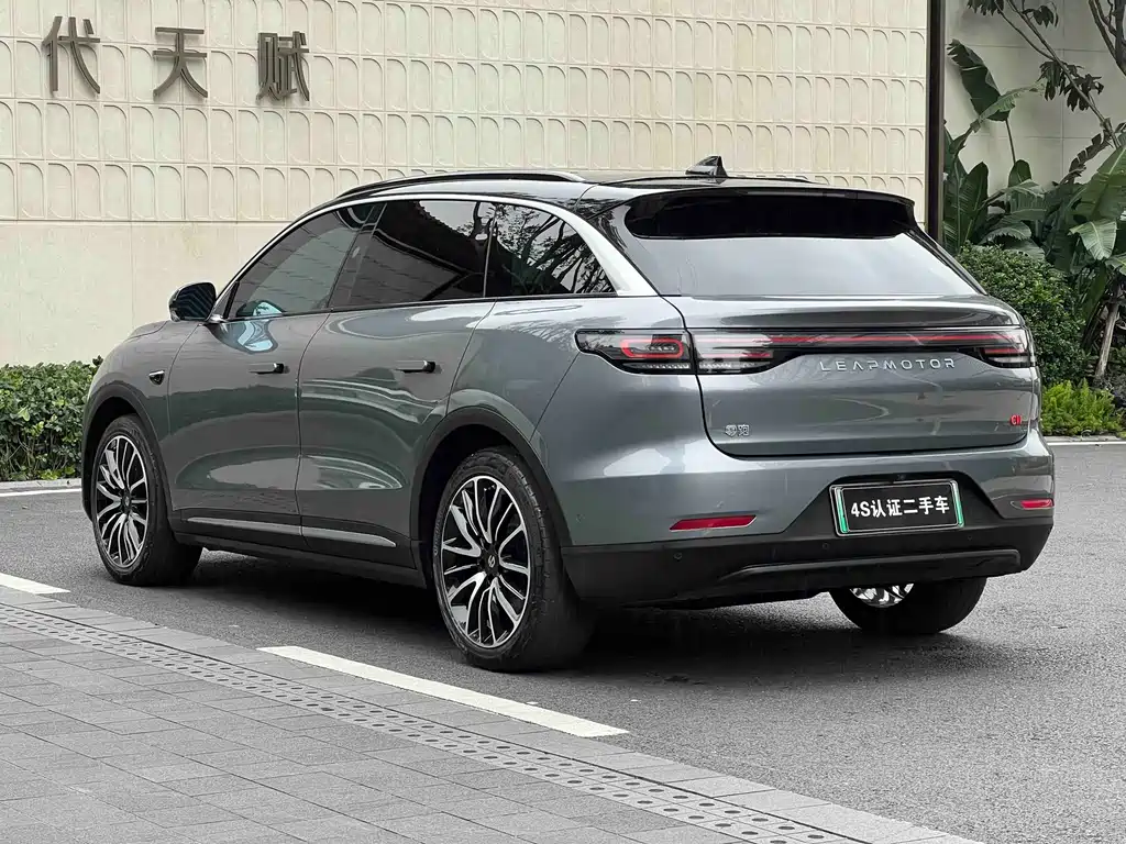 Leapmotor C11