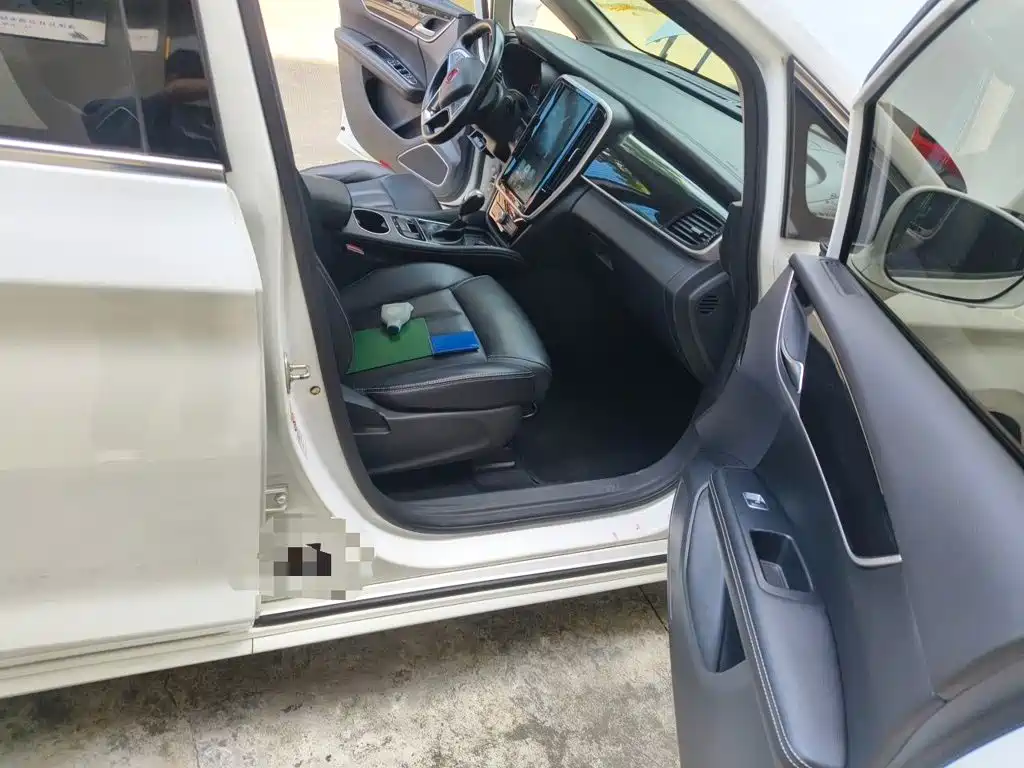 BYD MAX — миниатюра 19