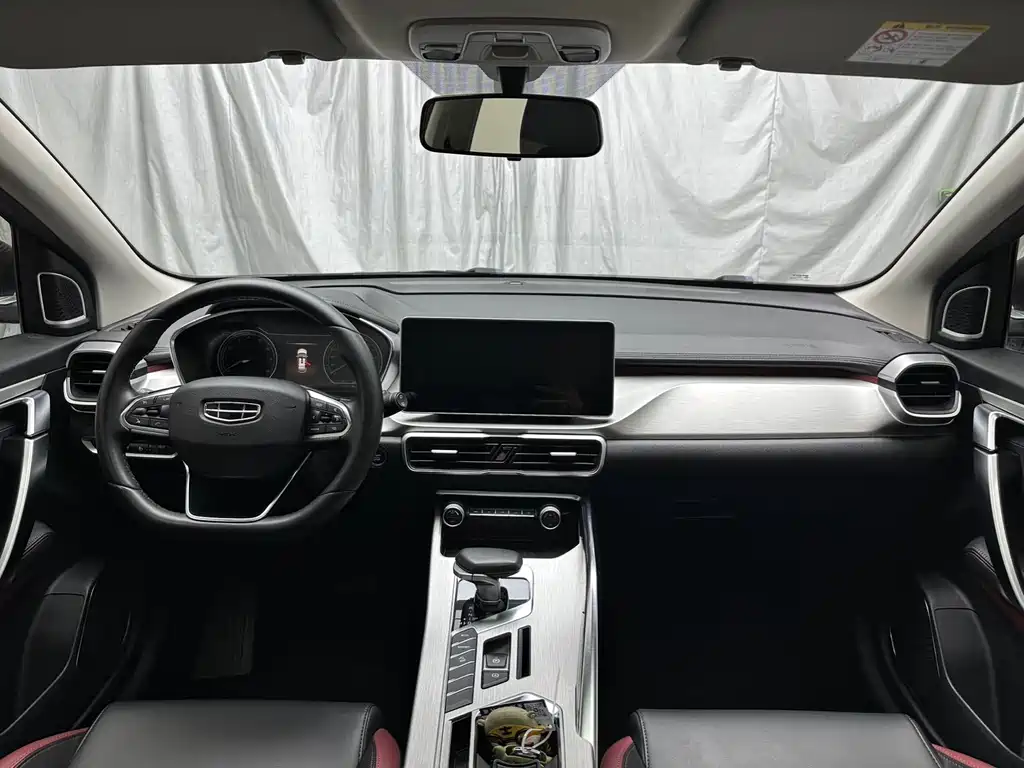 Geely Binyue — миниатюра 5