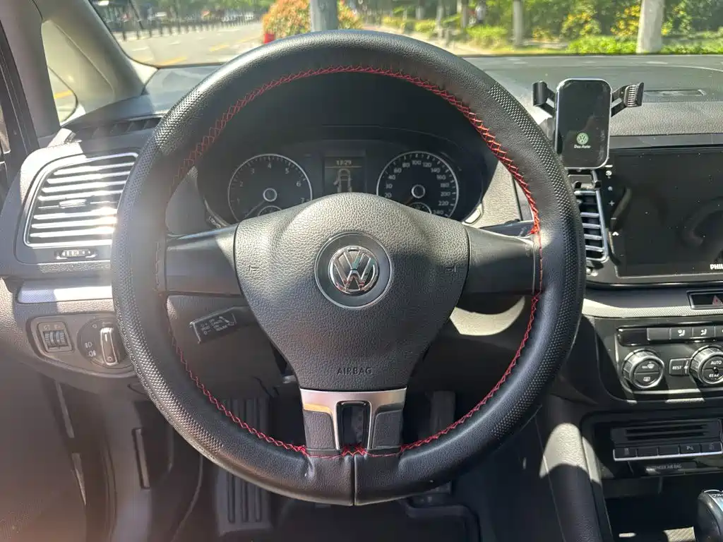 Volkswagen Sharan — миниатюра 13