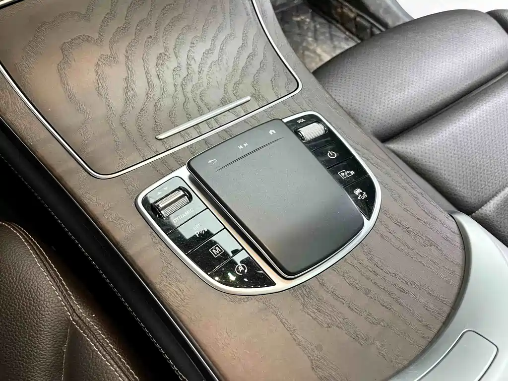 Mercedes-Benz GLC — миниатюра 16
