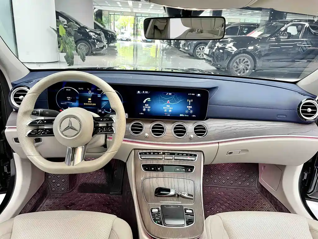 Mercedes-Benz E-Class — миниатюра 4
