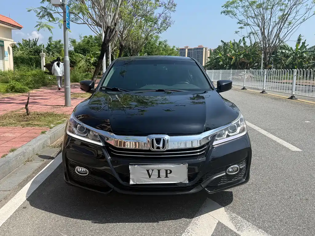 Honda Accord 2016 2.0L Elite