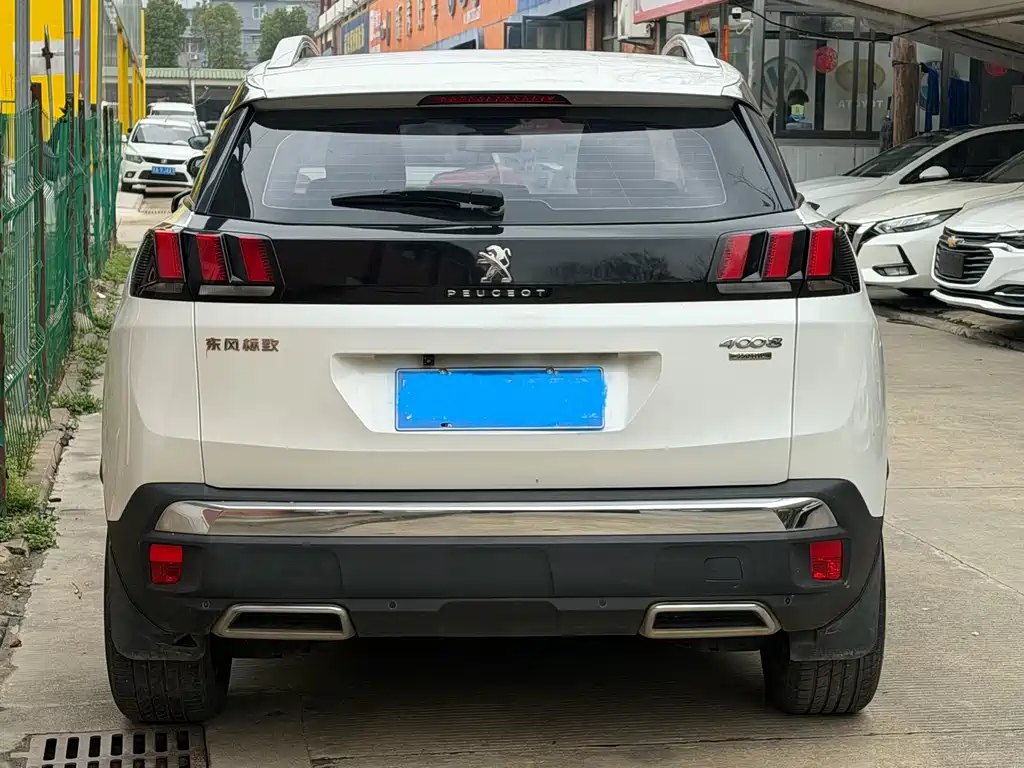 PEUGEOT 4008