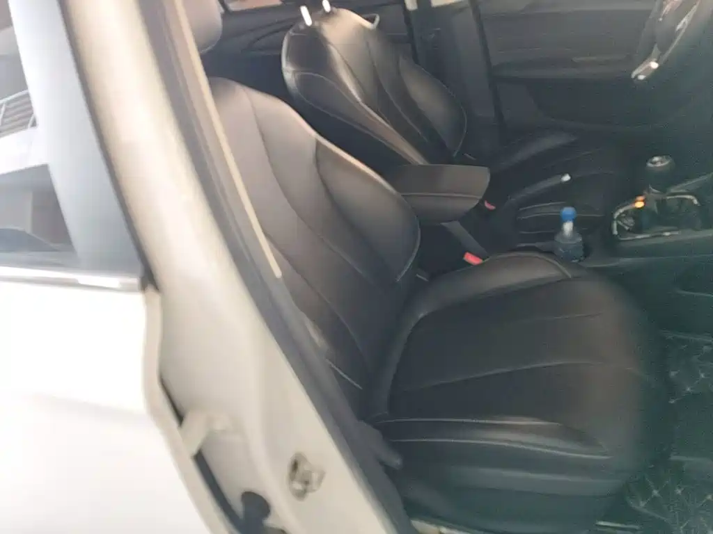 Roewe i5 — миниатюра 25