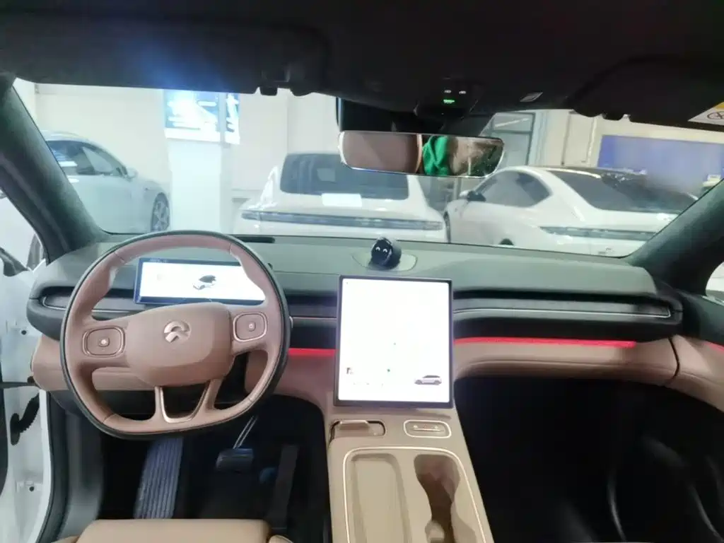 NIO ES6 — миниатюра 10