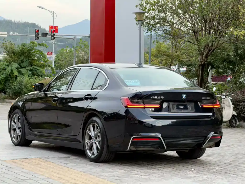BMW i3 — миниатюра 6