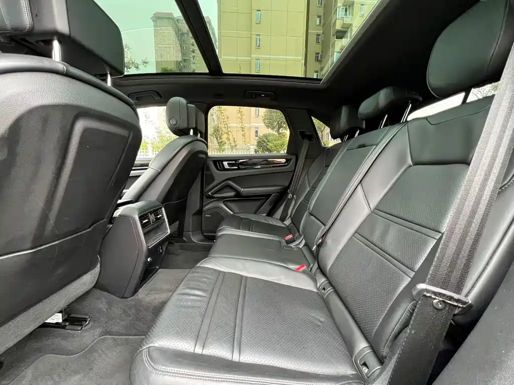 Porsche Cayenne Hybrid — миниатюра 5