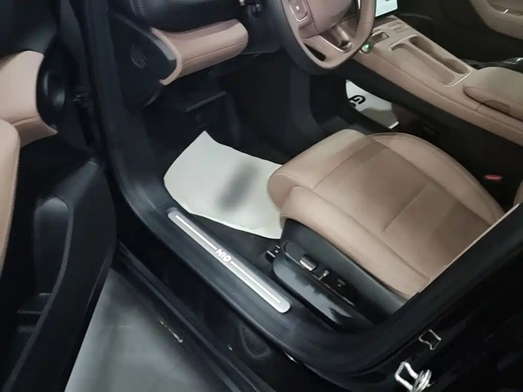 NIO ES6 — миниатюра 16