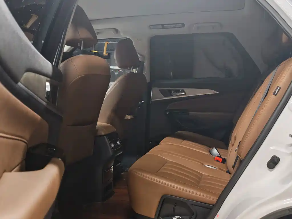 Changan CS95 — миниатюра 10