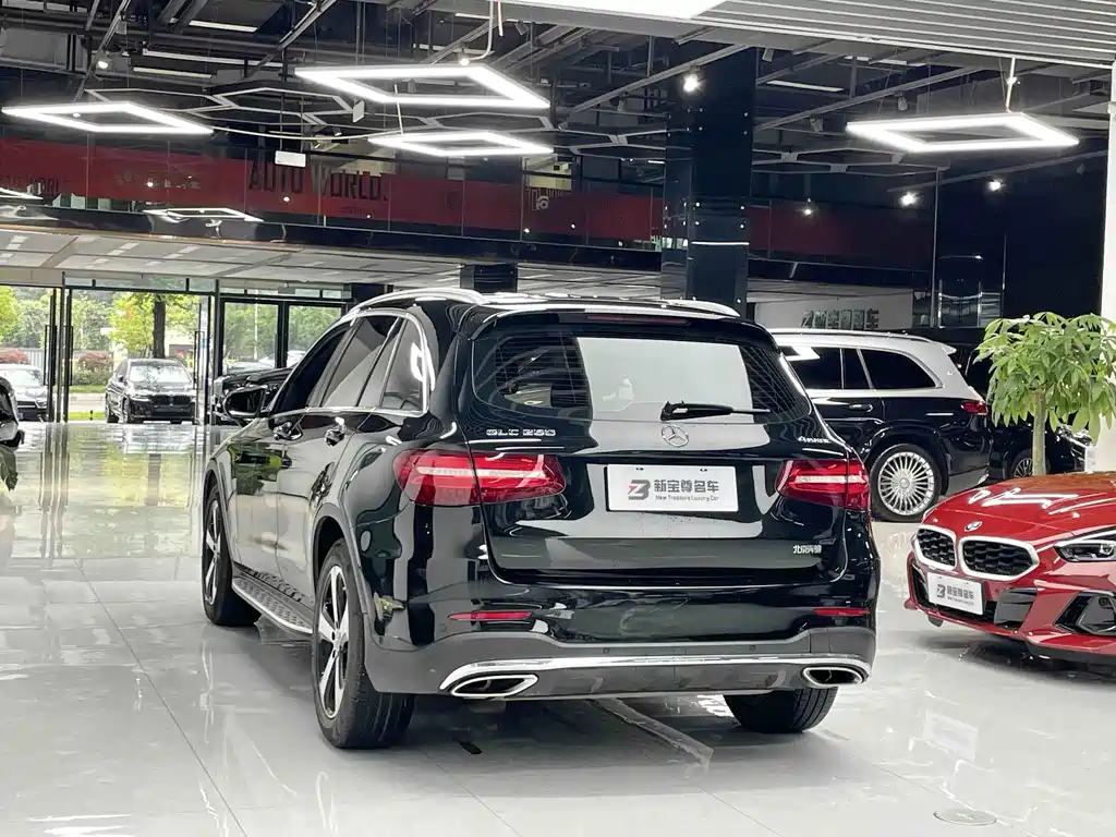 Mercedes-Benz GLC — миниатюра 10