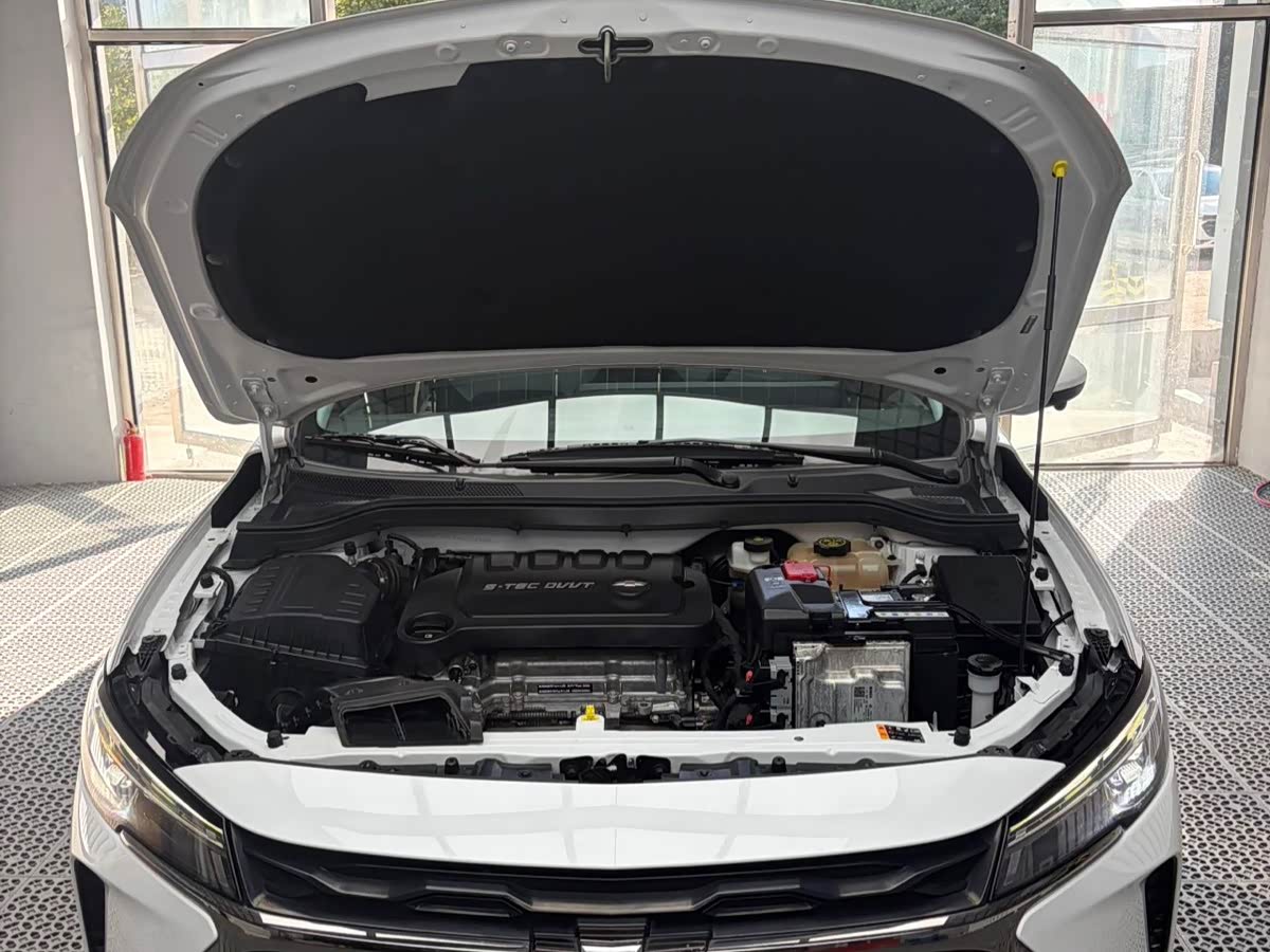 Chevrolet Monza 1.5 л 2022 г. Белый, пробег 44700 км