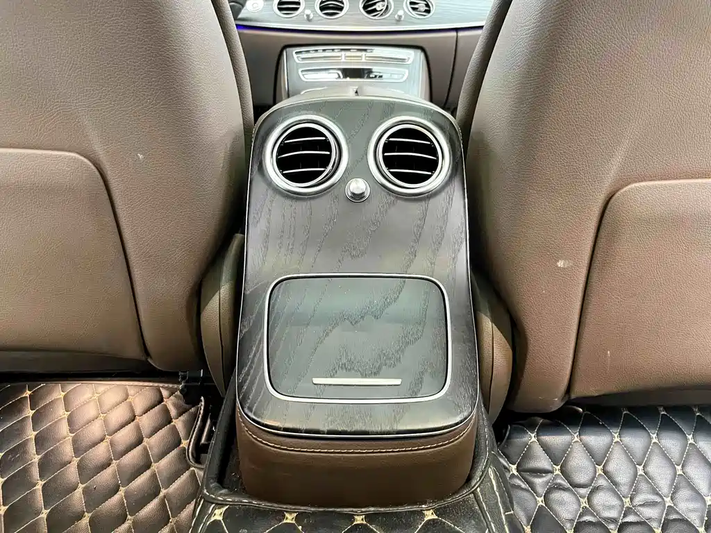 Mercedes-Benz E-Class — миниатюра 15